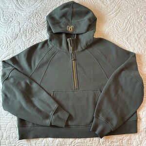 lululemon athletica Women’s Olive Green/ Gold embroidery Half-Zip Hoodie Sweater